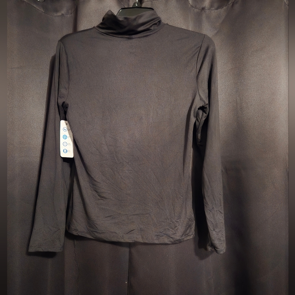Black Yummy Soft Turtleneck Long Sleeve Top Stretchy Layering Basic | Women’s M